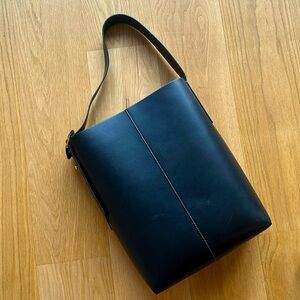 Banana Republic Black Leather Vida Tote Bag - Great Condition.